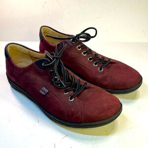 Women's Casual Burgundy Lace-Up Sneakers